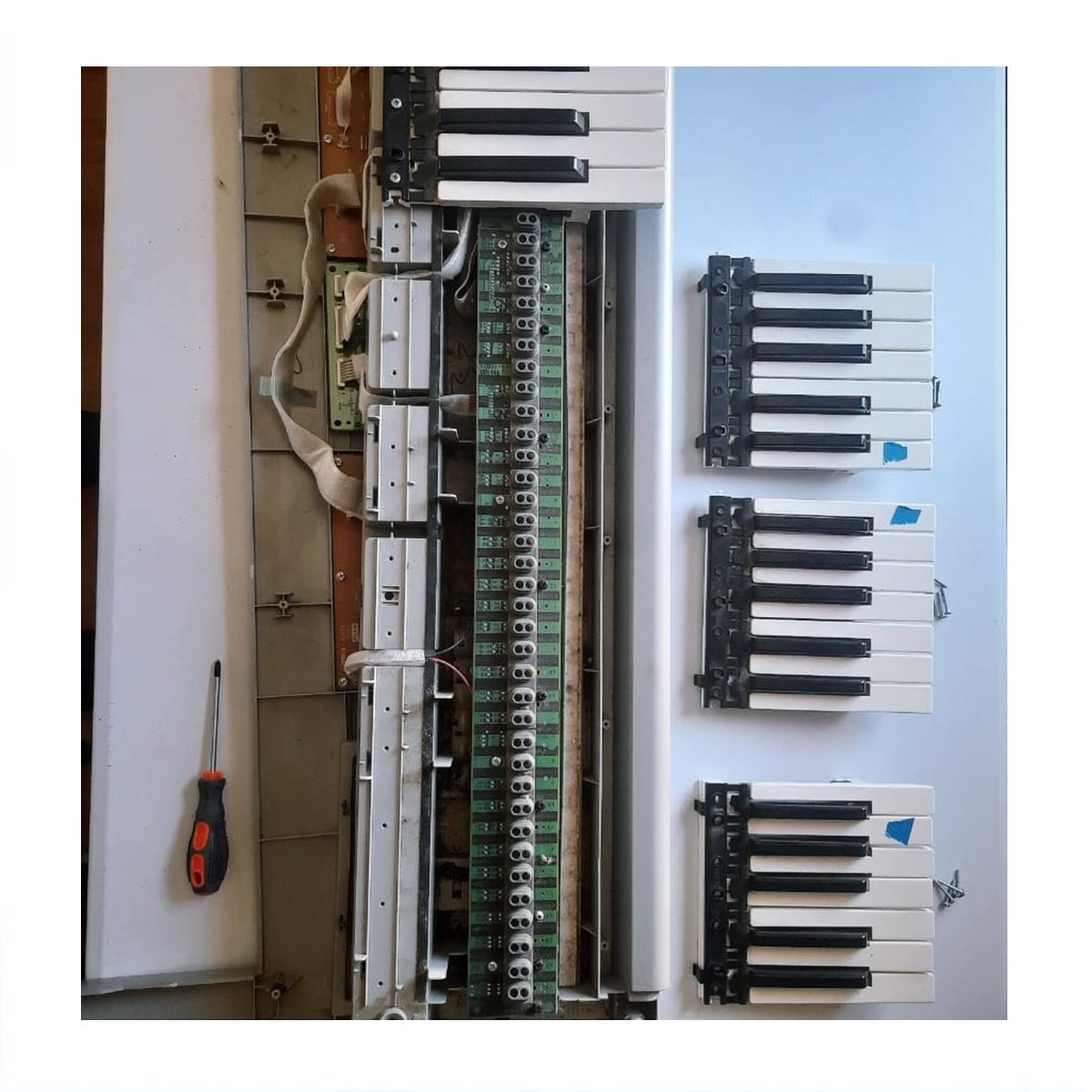 Servicio de Mantenimiento de teclado Yamaha 61 teclas Gama media