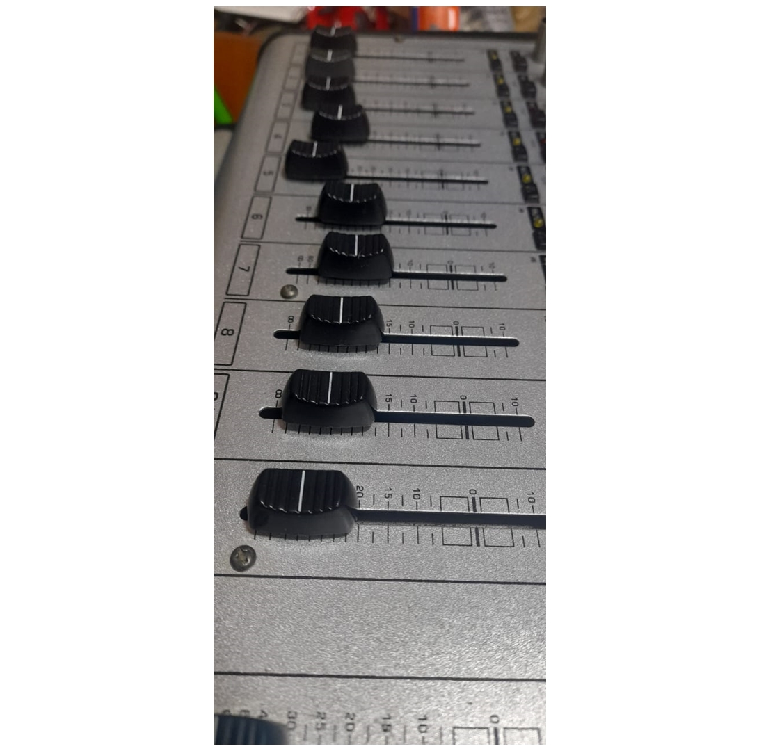 Tapa de Fader potenciómetro con eje deslizante 23*11,5*11mm ovalado 4mm para Behringer